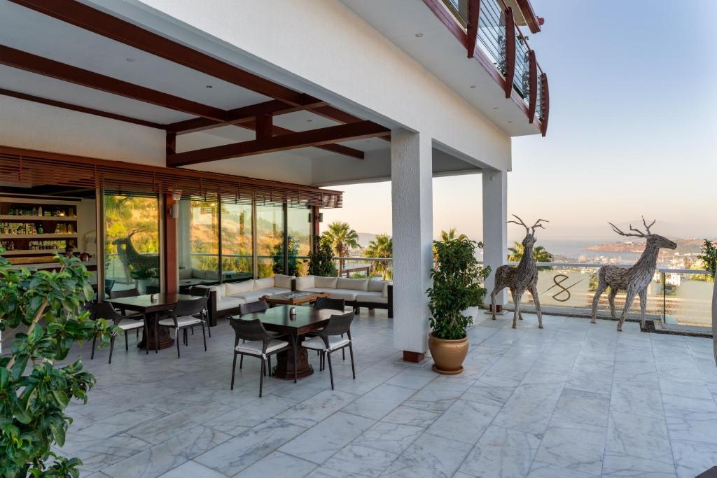 هتل هیلستون بدروم